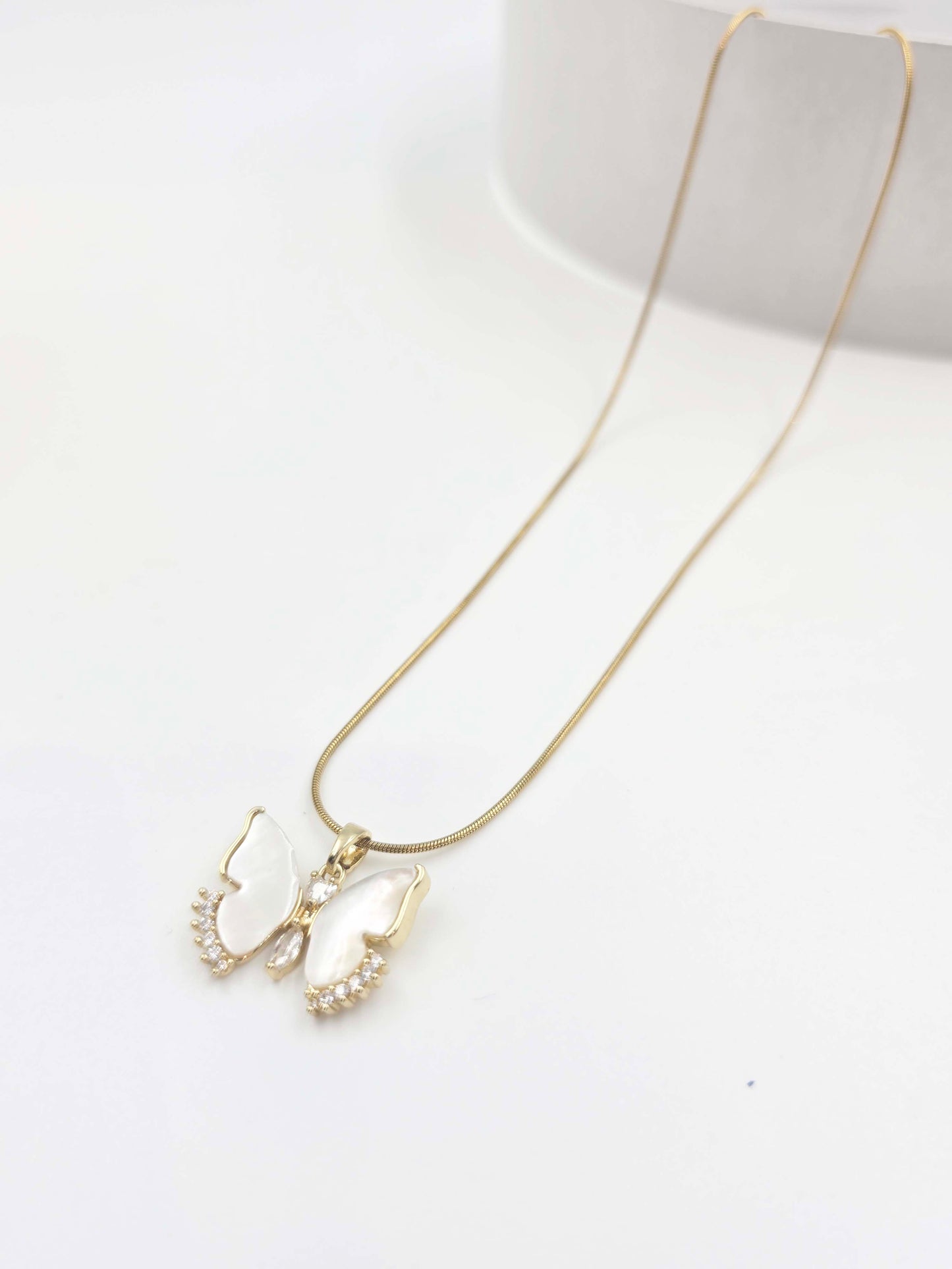 Lyxen White Butterfly