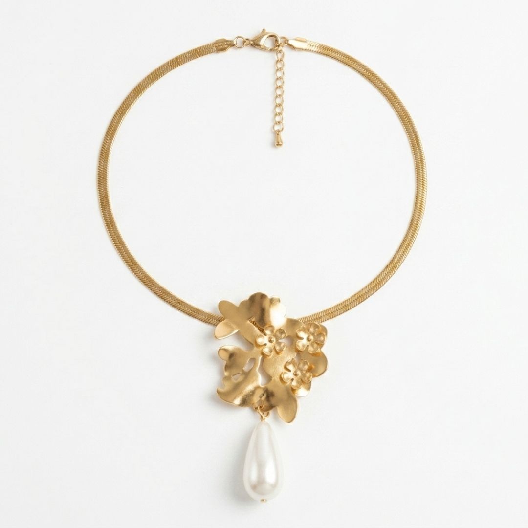 Elvara Shine Necklace