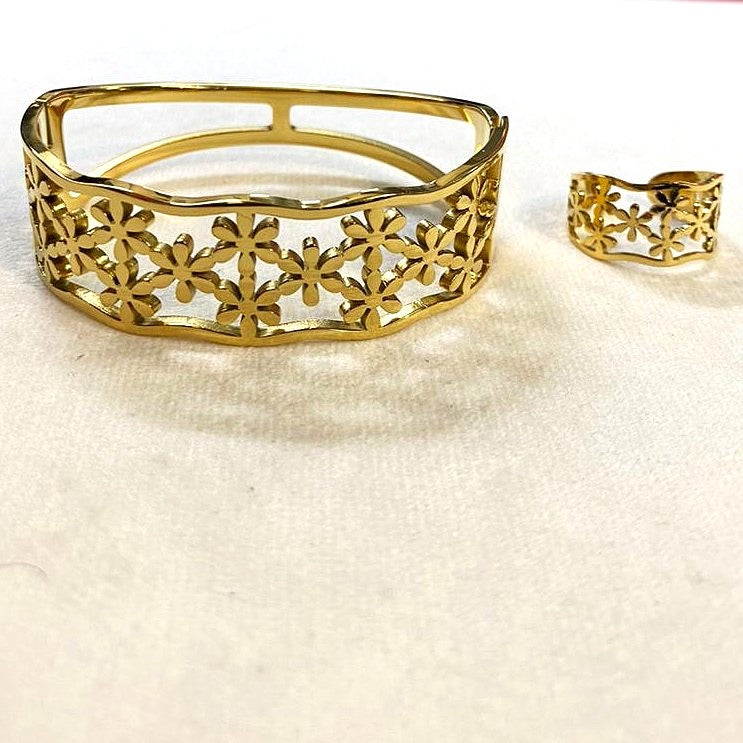 Thia Bracelet