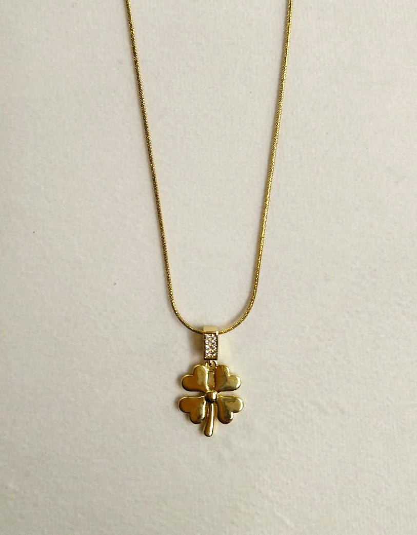 Solen Necklace