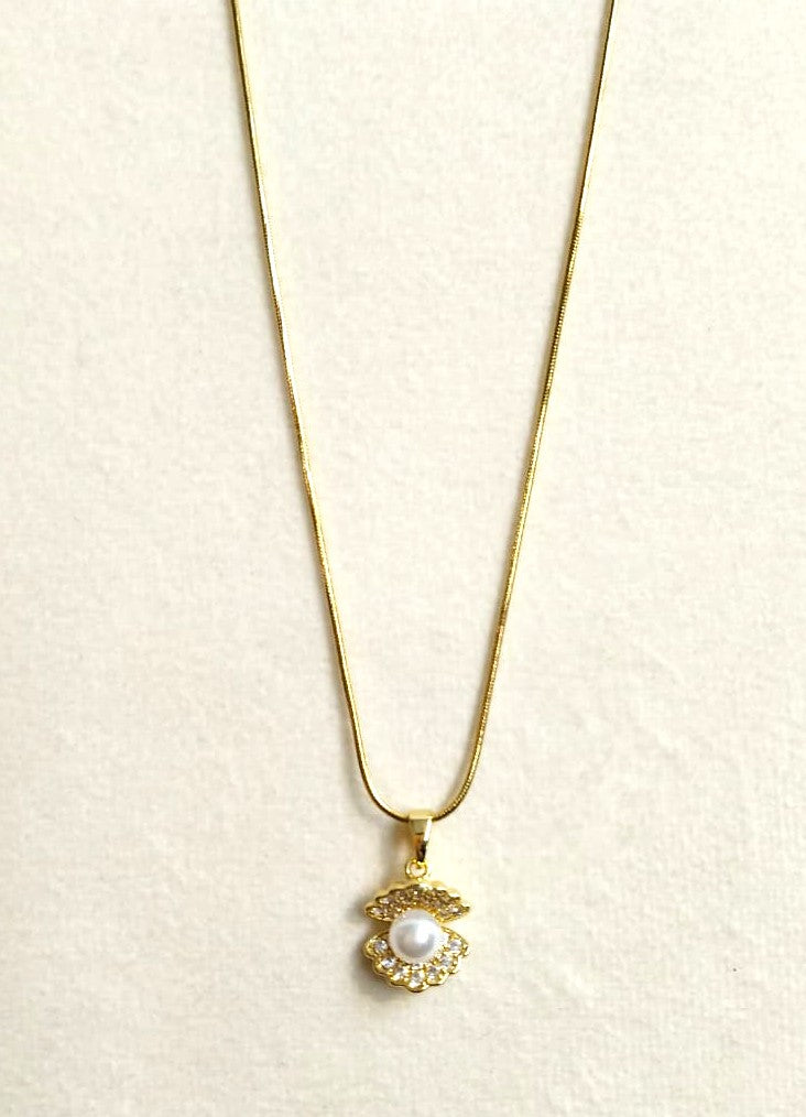 MAJÉRA Necklace