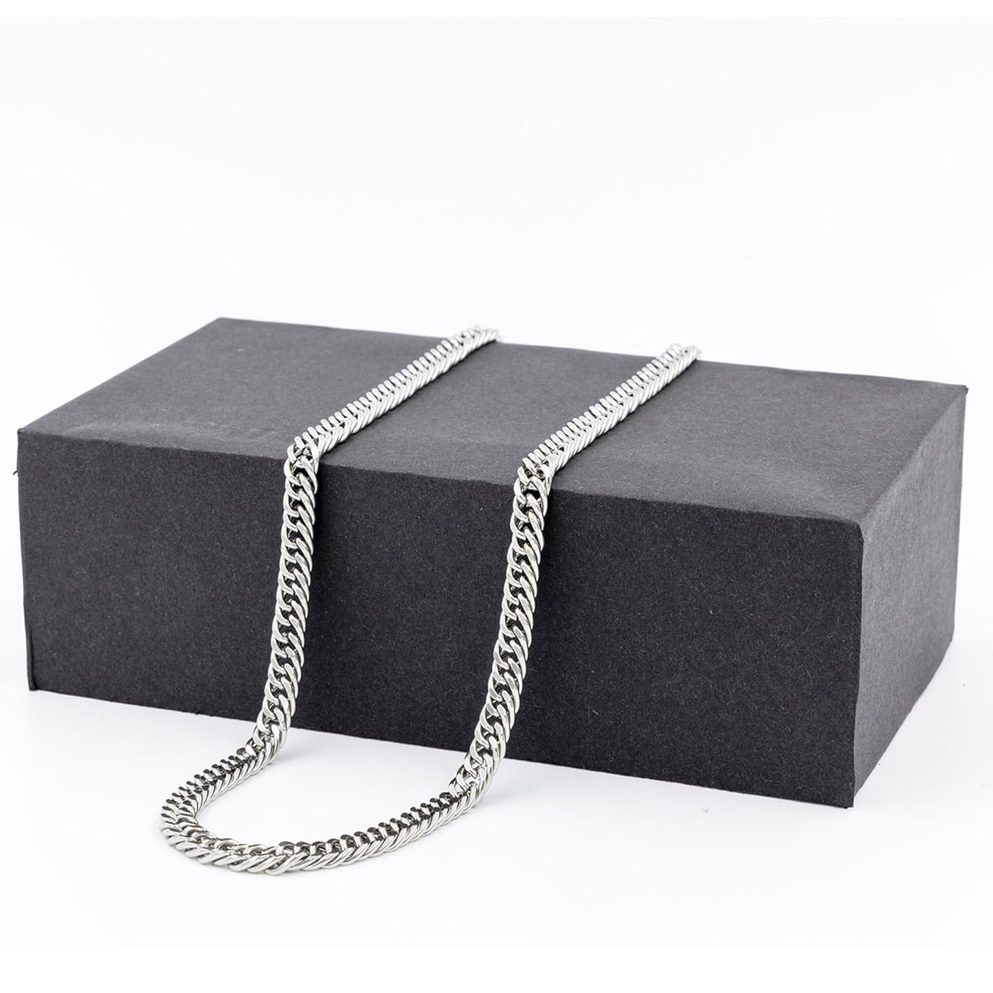 Axel Four Side Cut Chain