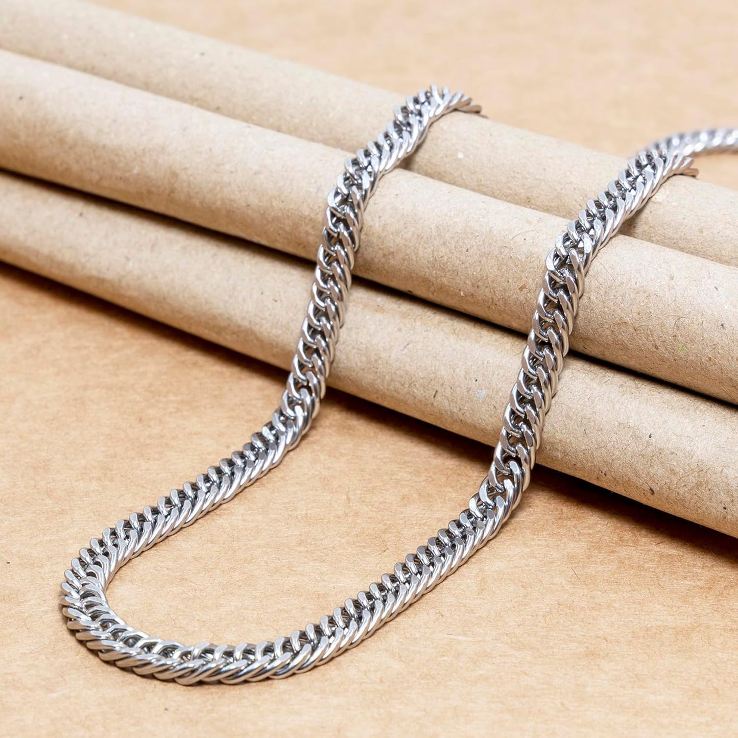 Axel Four Side Cut Chain