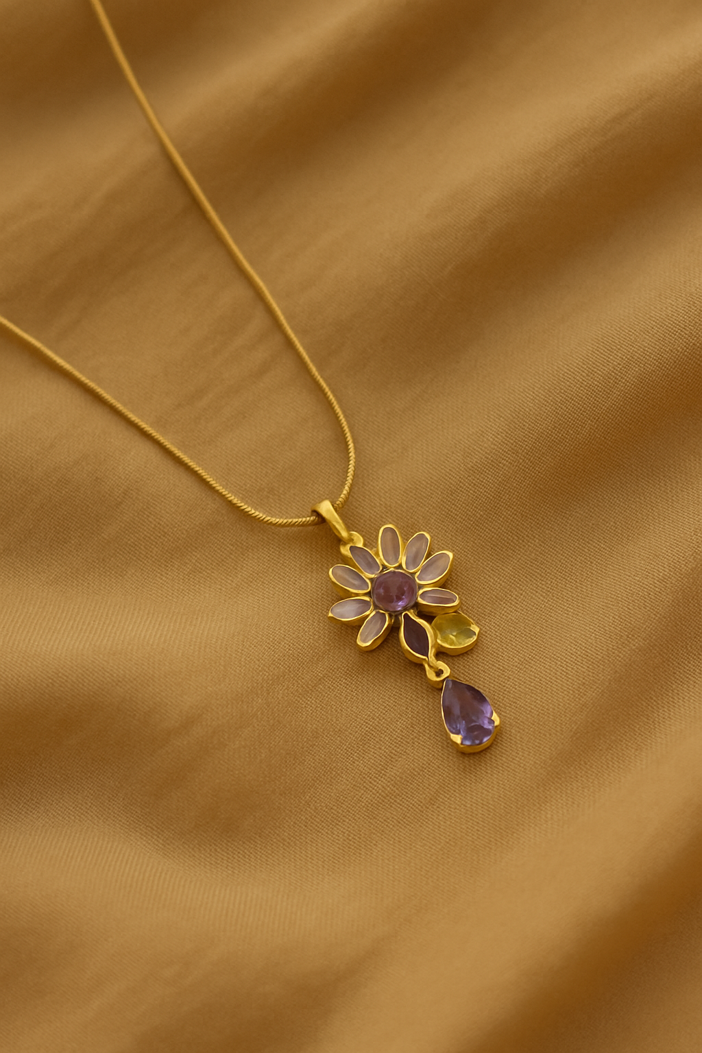 Starlith Purple Daisy with Blue Drop