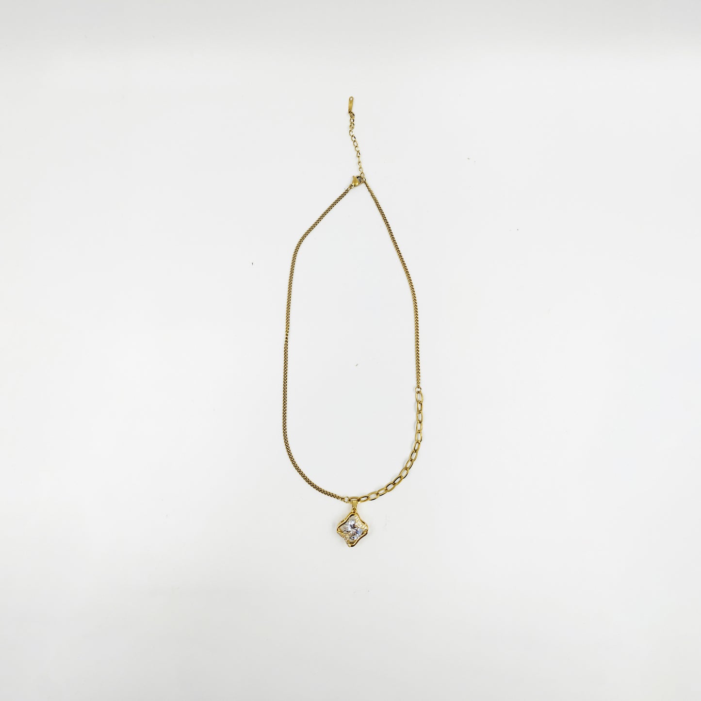 Nymera Necklace