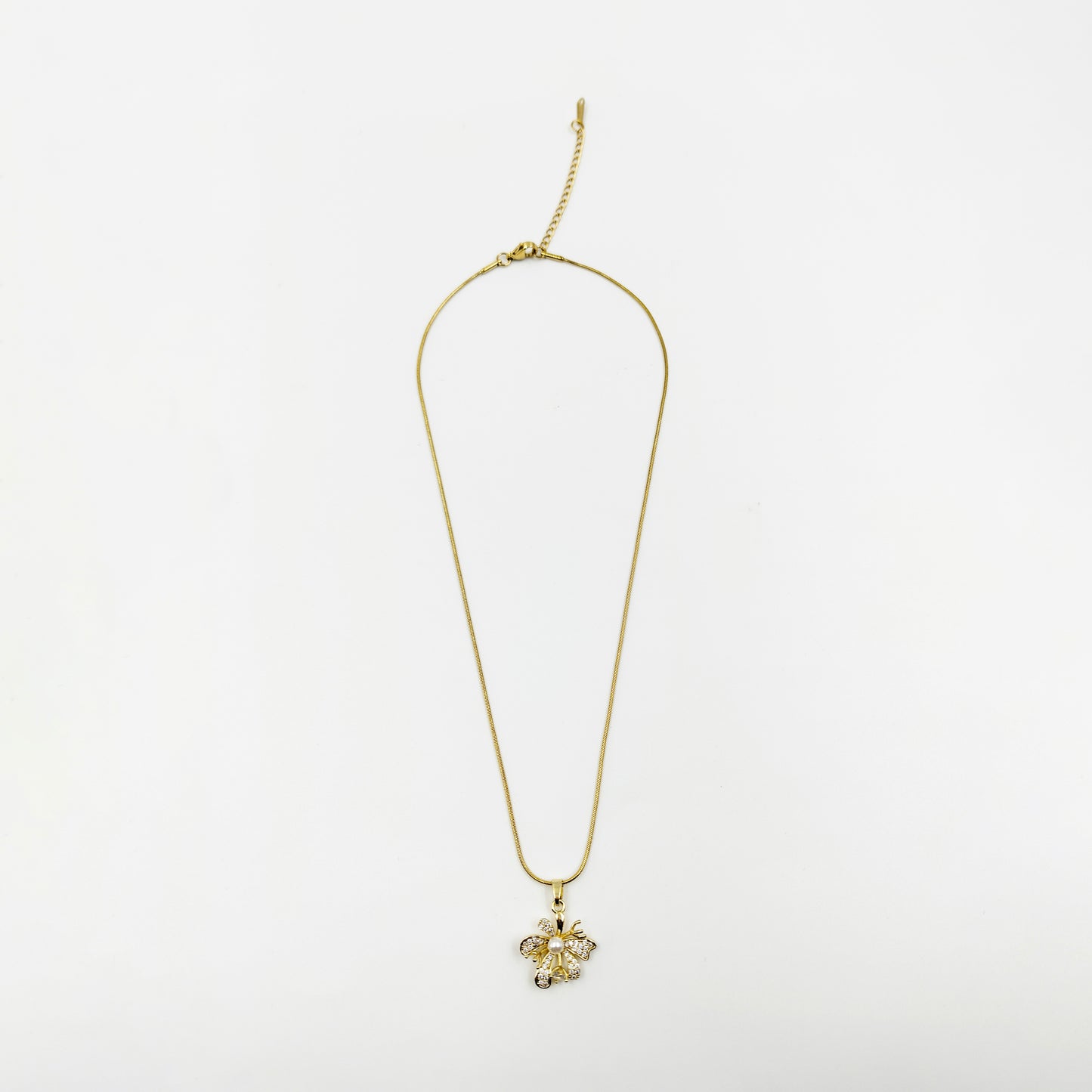 Roseveil Necklace