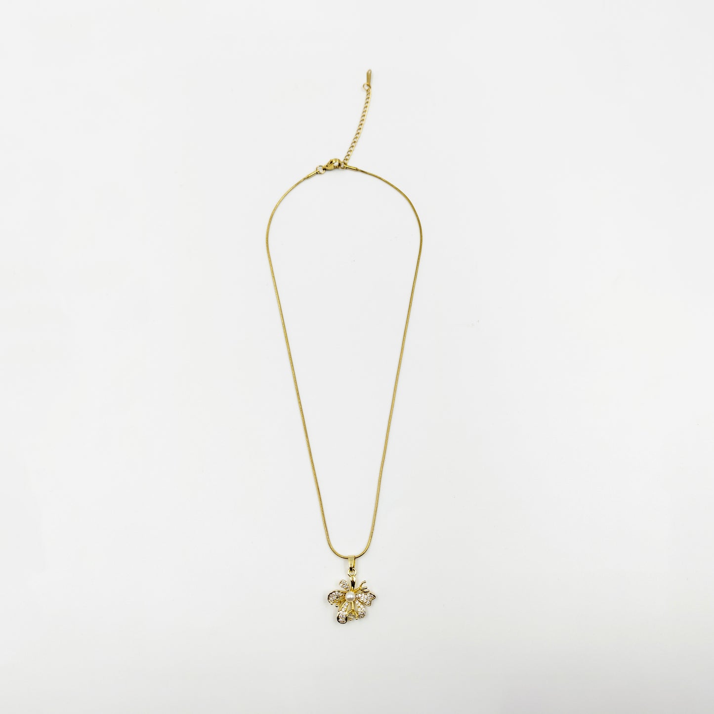 Roseveil Necklace