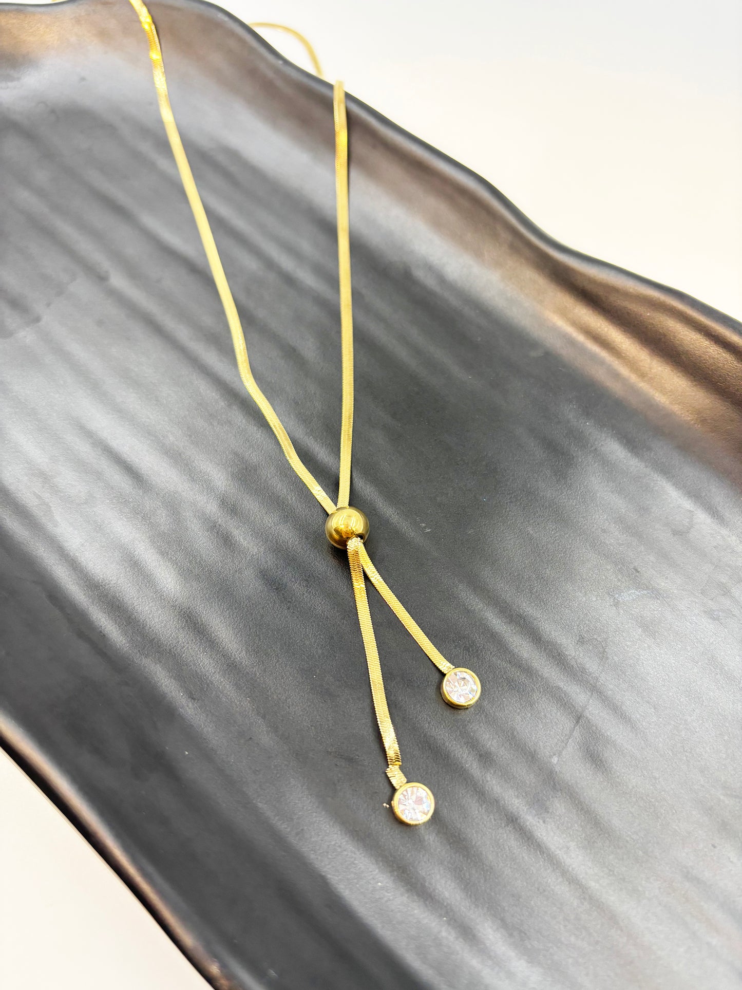 Zephyra Bow and Ball