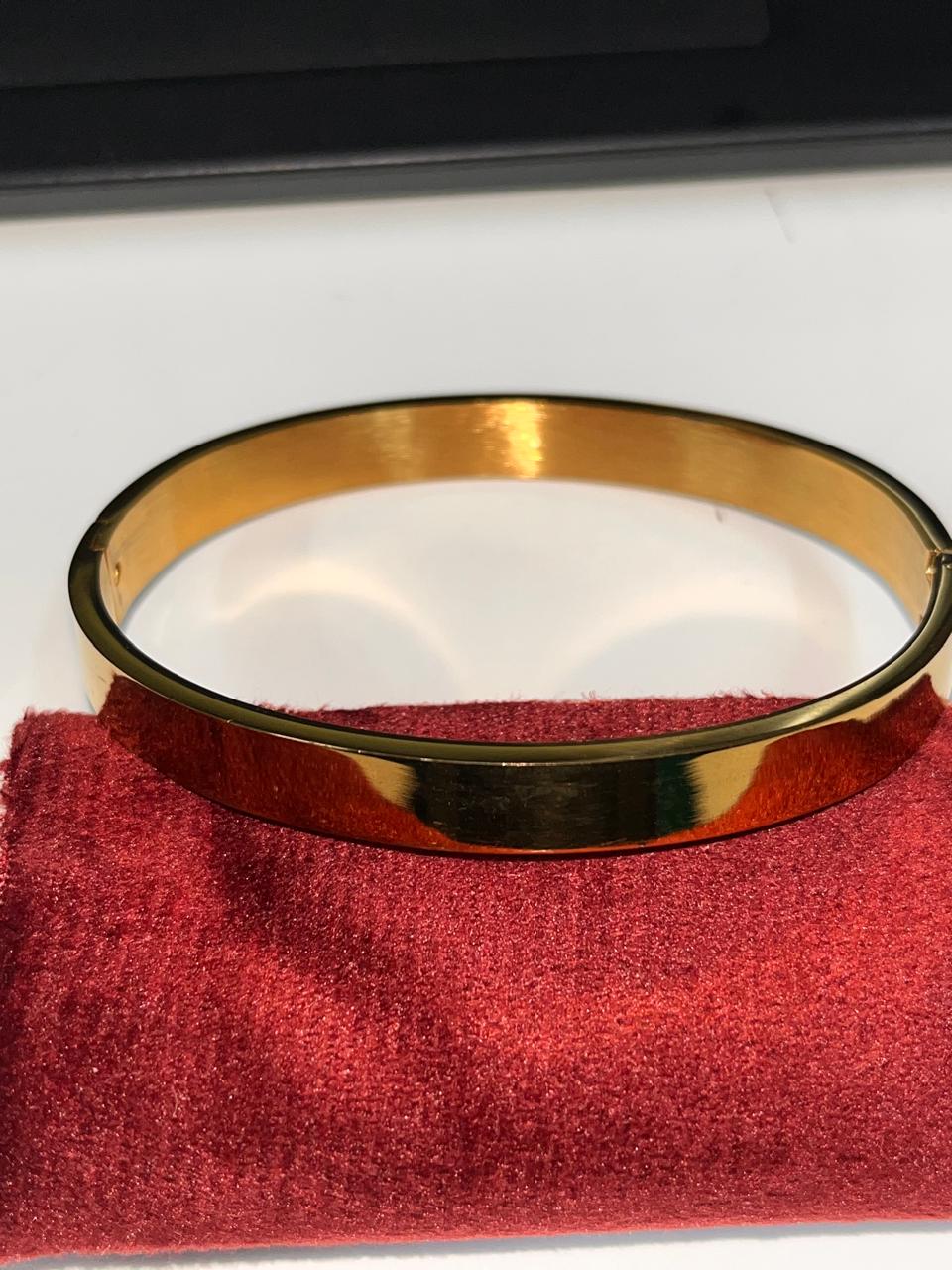 Velanthe Gold Bracelet