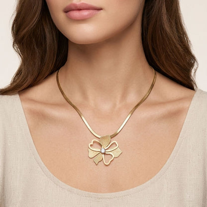 Aevra Glow Necklace