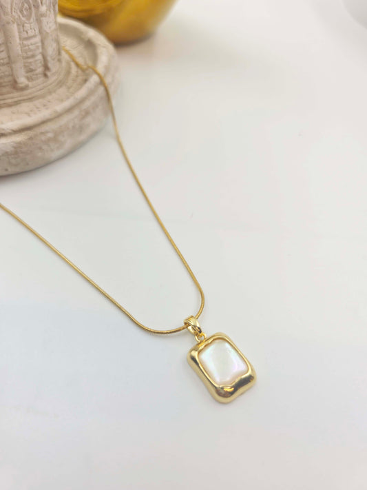 Veloria White Pearl
