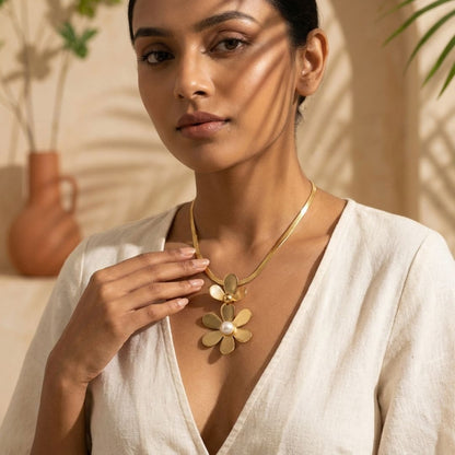 Avyra Aura Necklace