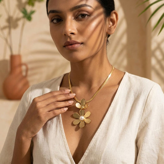 Avyra Aura Necklace