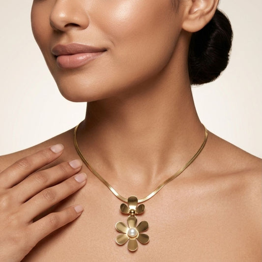 Avyra Aura Necklace