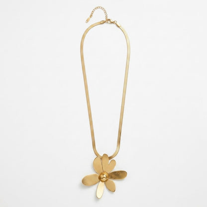 Veylix Necklace