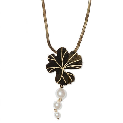 Calyra Necklace