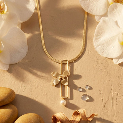 Norixa Necklace