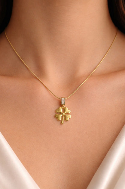 Solen Necklace