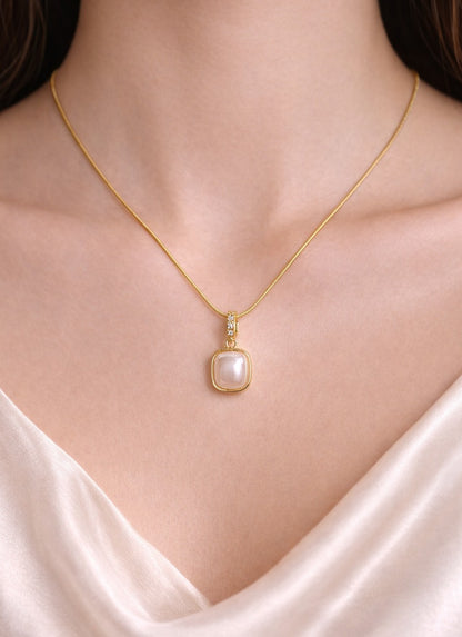 VIRELLA Necklace