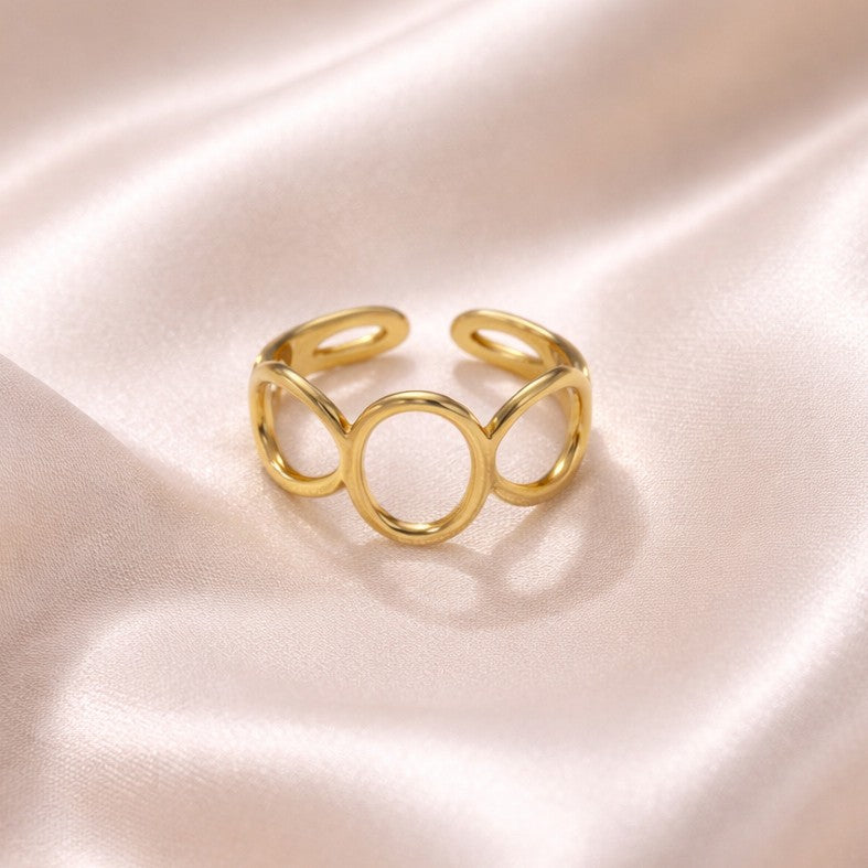 Evania Ring