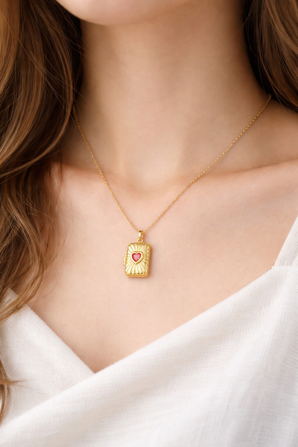 Belora Red Heart Openable Locket