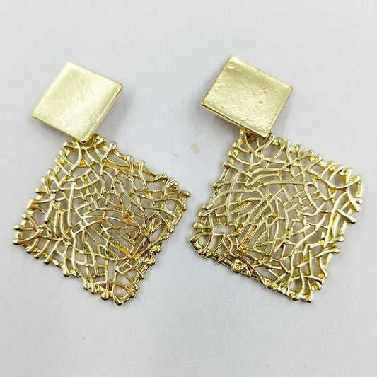 Eloura Earrings
