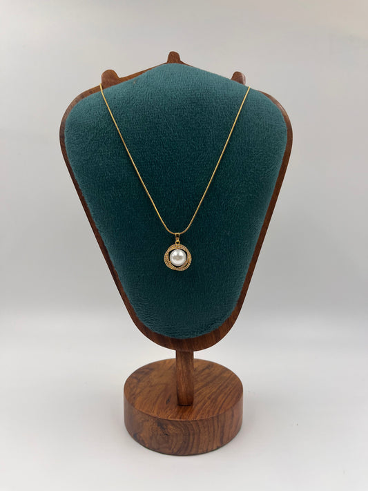 Olyndra Necklace