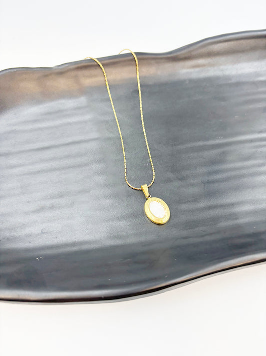 Omelle Golden Oval