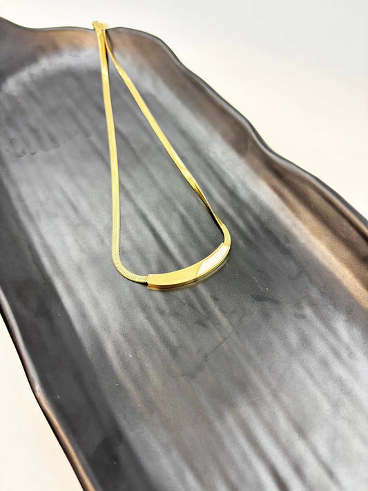 Zarelle Embedded with Pearl-Women's Necklace-Emberstone-Emberstone