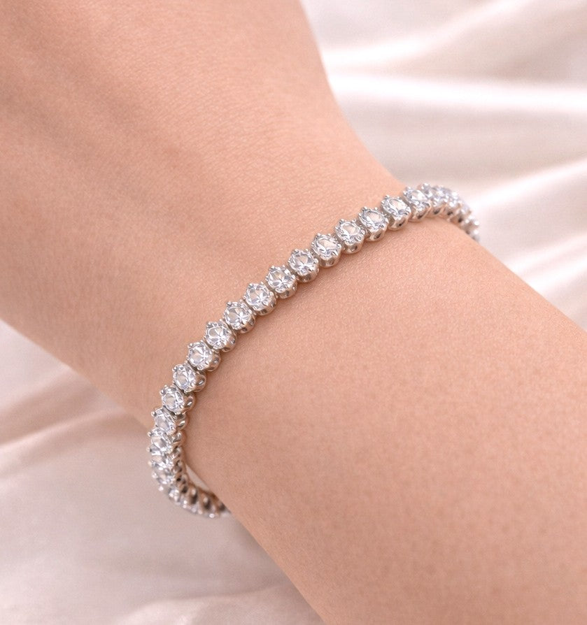 Nivra Tennis Bracelet