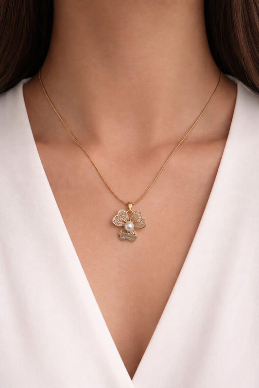 Vaelora Necklace