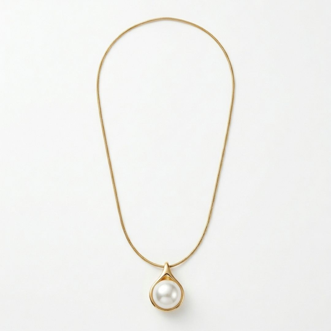 Velcira Necklace